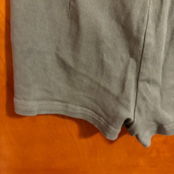 Venus Green Snap Button Shorts Size 8 - Picture 10 of 14